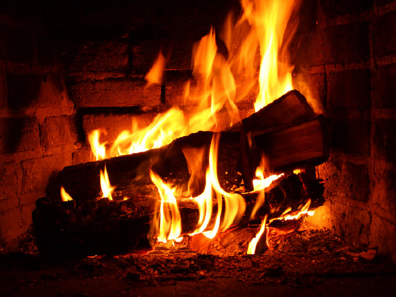 yule-fireplace.jpg